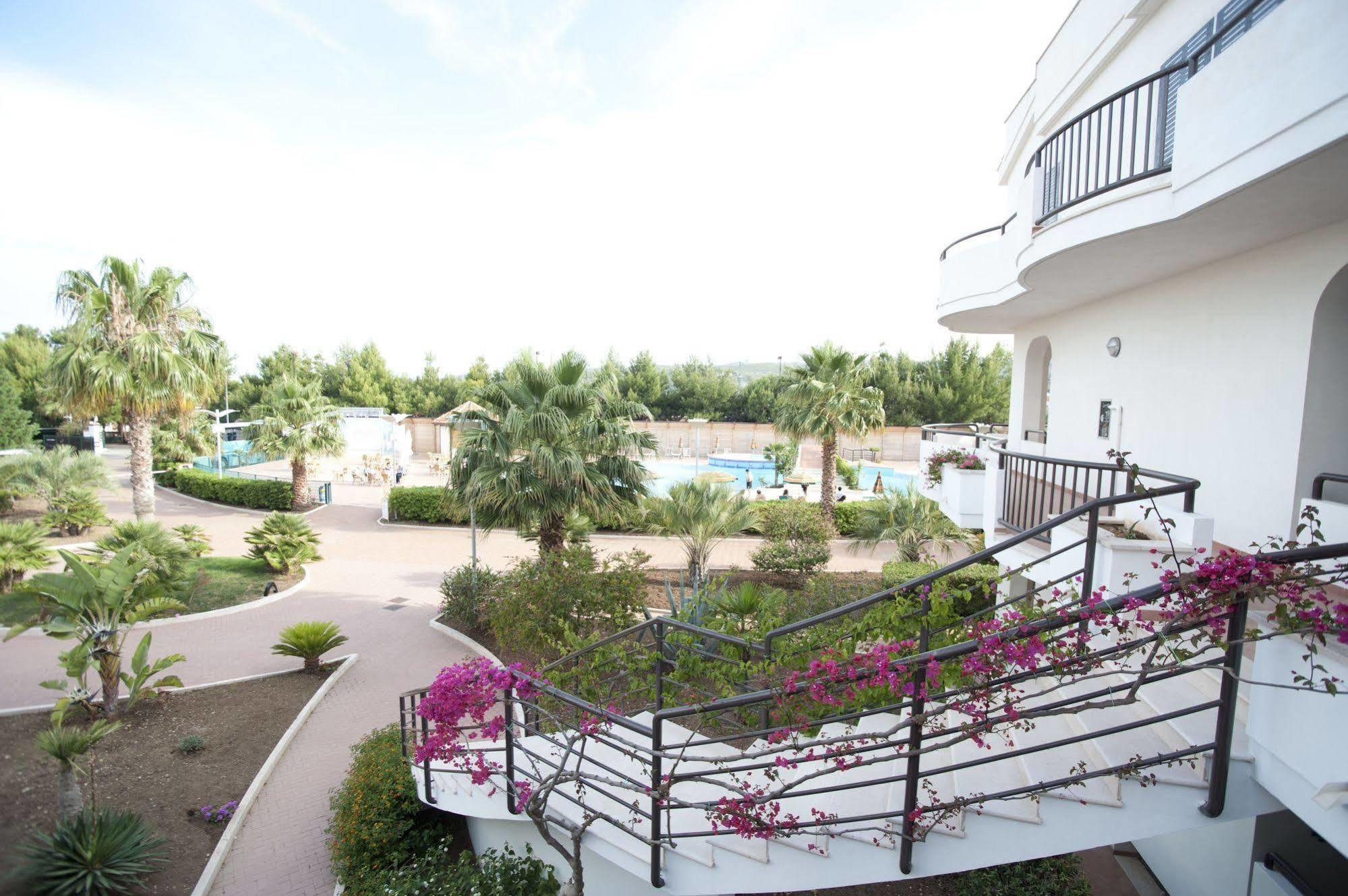 Oasiclub Hotel Vieste Exterior foto